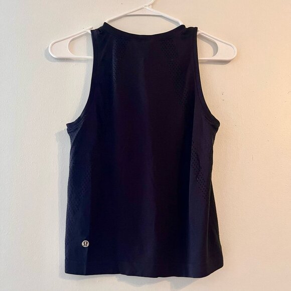 Lululemon Women's Muscle Tank with perforated sides | Sz 2 - Picture 2 of 3